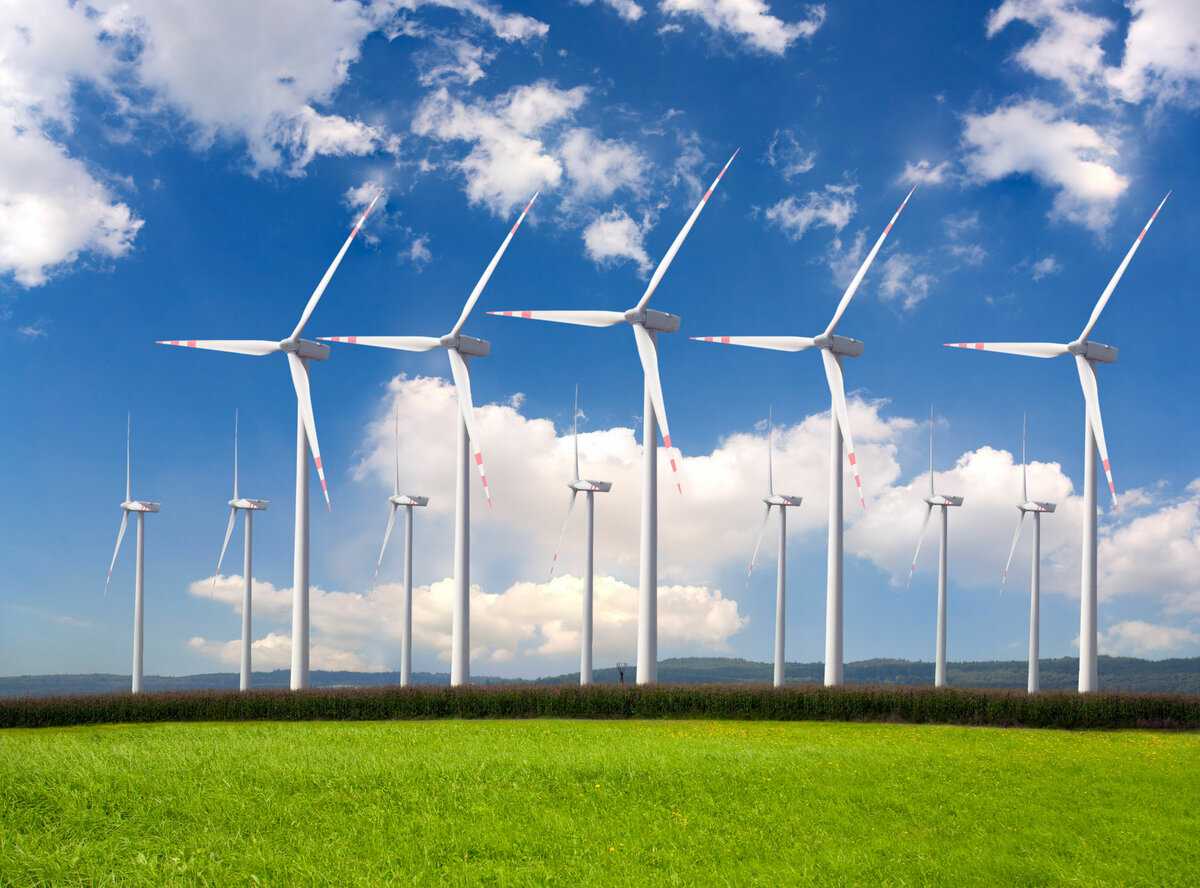 Устройство и принцип работы ветряной электростанции Система торможения Классификация ВЭС Плюсы и минусы ветровых электростанций Ветряная электростанция своими руками