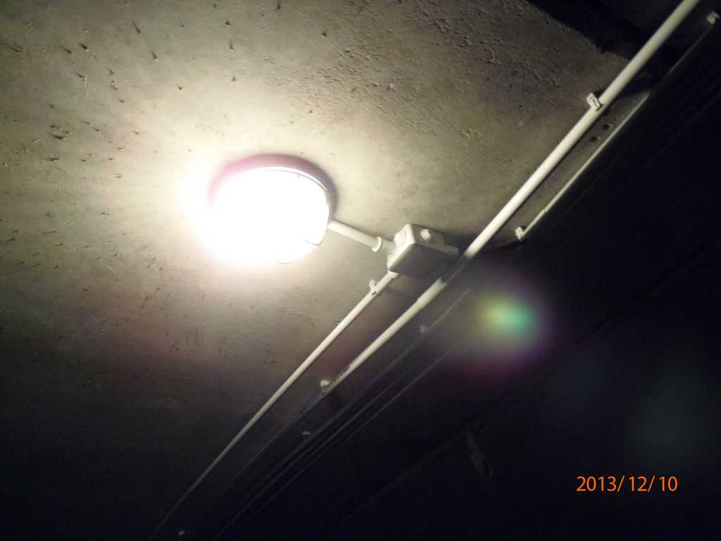 Можно ли в подвале использовать напряжение 220. освещение в подвальном помещение. освещение в смотровой яме