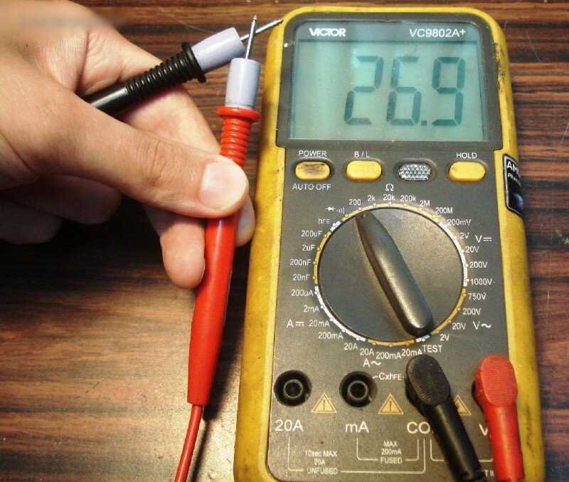 Измерение напряжения и тока мультиметром — как делать нельзя.