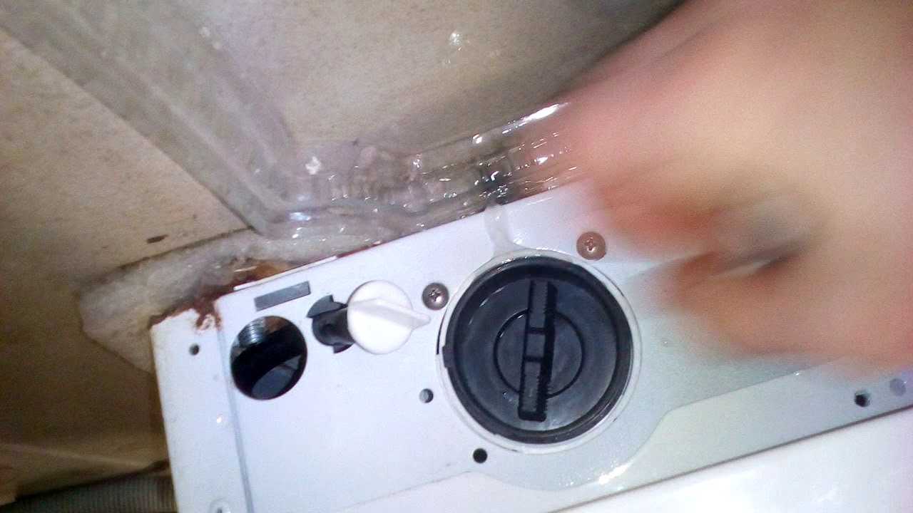 5 способов как слить воду из стиральной машины: причины и особенности