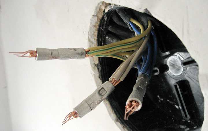 Соединитель проводов обжимной: опрессовка проводов, инструмент и виды гильз. обжатие. клещи для обжимки и зачистки