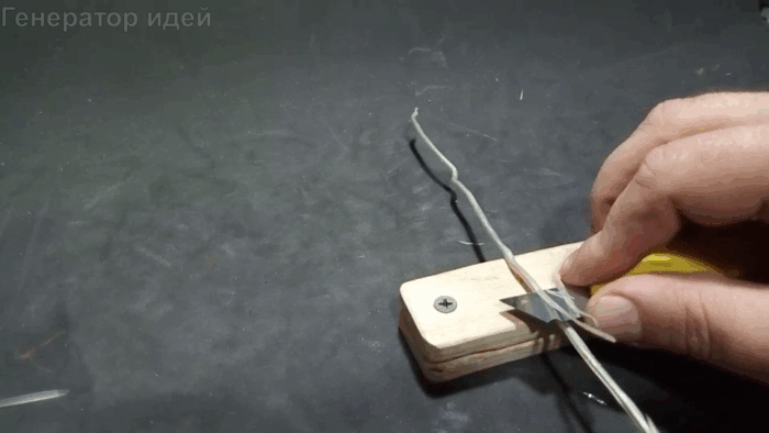 Как снять изоляцию с проводов кабеля инструментом